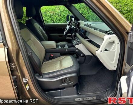 Ленд Ровер Дефендер, об'ємом двигуна 3 л та пробігом 115 тис. км за 67555 $, фото 6 на Automoto.ua