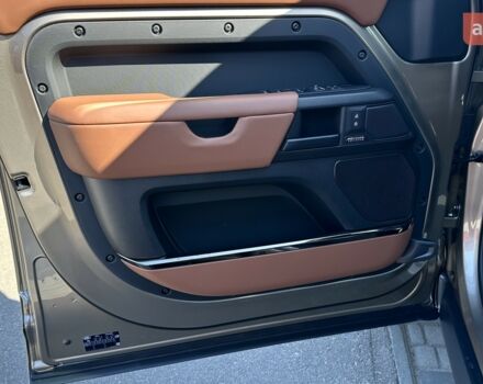 Ленд Ровер Дефендер, объемом двигателя 5 л и пробегом 0 тыс. км за 237473 $, фото 20 на Automoto.ua