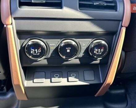 Ленд Ровер Дефендер, объемом двигателя 5 л и пробегом 0 тыс. км за 237473 $, фото 23 на Automoto.ua