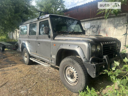 Ленд Ровер Дефендер 2008 в Киеве на Automoto.ua Ленд Ровер Дефендер, объемом двигателя 2.8 л и пробегом 132 тыс. км за 7000 $, фото 1 на Automoto.ua