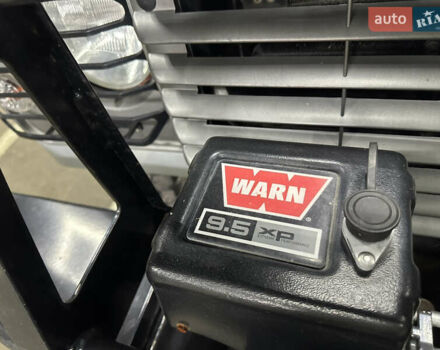 Серый Ленд Ровер Дефендер, объемом двигателя 2.4 л и пробегом 24 тыс. км за 38500 $, фото 14 на Automoto.ua