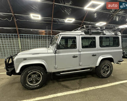 Серый Ленд Ровер Дефендер, объемом двигателя 2.4 л и пробегом 24 тыс. км за 36000 $, фото 5 на Automoto.ua