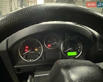 Серый Ленд Ровер Дефендер, объемом двигателя 2.4 л и пробегом 24 тыс. км за 36000 $, фото 8 на Automoto.ua