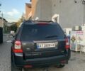 Сірий Ленд Ровер Дефендер, об'ємом двигуна 2.2 л та пробігом 300 тис. км за 10300 $, фото 4 на Automoto.ua