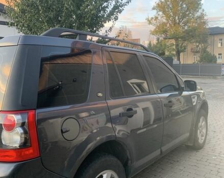 Серый Ленд Ровер Дефендер, объемом двигателя 2.2 л и пробегом 300 тыс. км за 10300 $, фото 3 на Automoto.ua