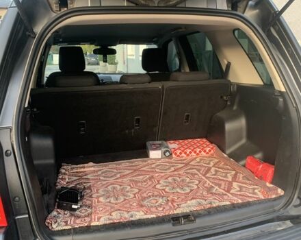 Серый Ленд Ровер Дефендер, объемом двигателя 2.2 л и пробегом 300 тыс. км за 10300 $, фото 5 на Automoto.ua