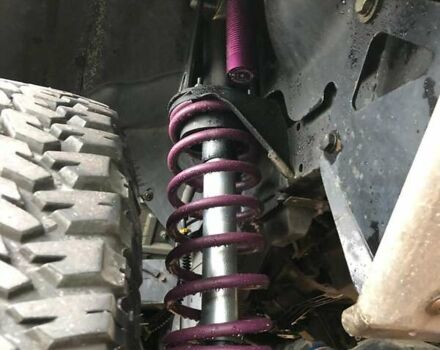 Сірий Ленд Ровер Дефендер, об'ємом двигуна 2.2 л та пробігом 80 тис. км за 99000 $, фото 7 на Automoto.ua