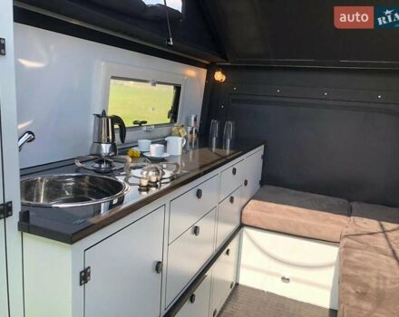 Сірий Ленд Ровер Дефендер, об'ємом двигуна 2.2 л та пробігом 80 тис. км за 99000 $, фото 8 на Automoto.ua