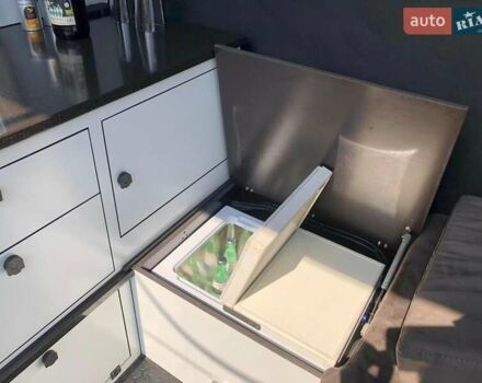 Сірий Ленд Ровер Дефендер, об'ємом двигуна 2.2 л та пробігом 80 тис. км за 99000 $, фото 9 на Automoto.ua