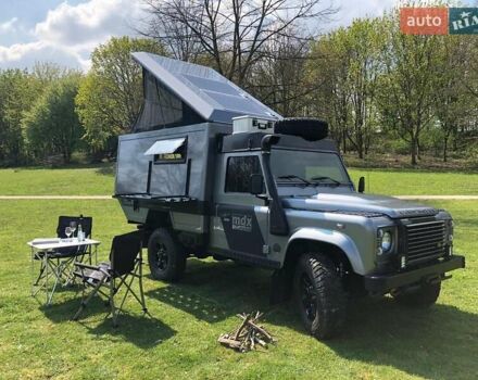 Сірий Ленд Ровер Дефендер, об'ємом двигуна 2.2 л та пробігом 80 тис. км за 99000 $, фото 2 на Automoto.ua