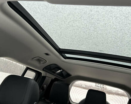 Сірий Ленд Ровер Дефендер, об'ємом двигуна 2 л та пробігом 108 тис. км за 52500 $, фото 24 на Automoto.ua