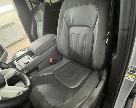 Серый Ленд Ровер Дефендер, объемом двигателя 2 л и пробегом 91 тыс. км за 60000 $, фото 13 на Automoto.ua