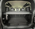 Серый Ленд Ровер Дефендер, объемом двигателя 2 л и пробегом 93 тыс. км за 55800 $, фото 23 на Automoto.ua