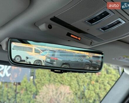 Сірий Ленд Ровер Дефендер, об'ємом двигуна 3 л та пробігом 97 тис. км за 69999 $, фото 19 на Automoto.ua