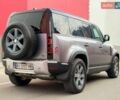 Сірий Ленд Ровер Дефендер, об'ємом двигуна 3 л та пробігом 127 тис. км за 60900 $, фото 2 на Automoto.ua