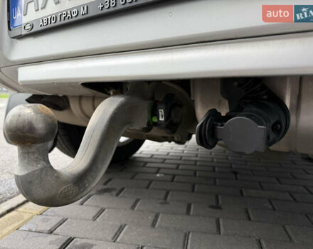 Серый Ленд Ровер Дефендер, объемом двигателя 3 л и пробегом 82 тыс. км за 92000 $, фото 29 на Automoto.ua