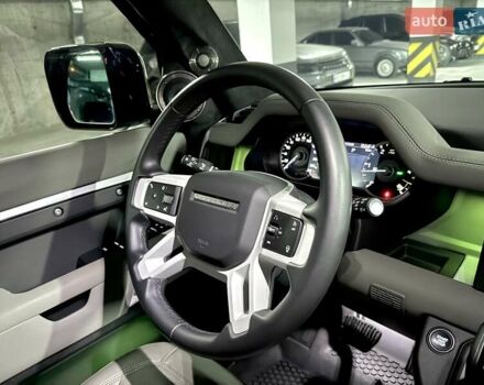 Серый Ленд Ровер Дефендер, объемом двигателя 3 л и пробегом 26 тыс. км за 88000 $, фото 39 на Automoto.ua