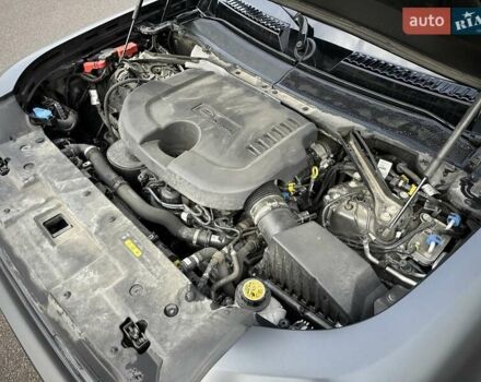 Сірий Ленд Ровер Дефендер, об'ємом двигуна 3 л та пробігом 49 тис. км за 85700 $, фото 34 на Automoto.ua