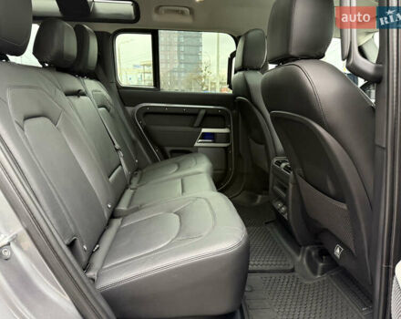 Серый Ленд Ровер Дефендер, объемом двигателя 3 л и пробегом 82 тыс. км за 92000 $, фото 31 на Automoto.ua