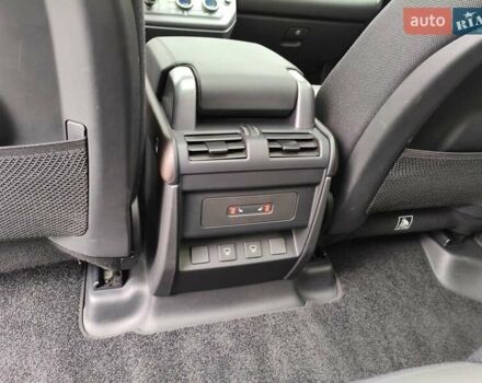 Серый Ленд Ровер Дефендер, объемом двигателя 3 л и пробегом 72 тыс. км за 87823 $, фото 46 на Automoto.ua