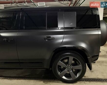 Серый Ленд Ровер Дефендер, объемом двигателя 5 л и пробегом 10 тыс. км за 147500 $, фото 27 на Automoto.ua