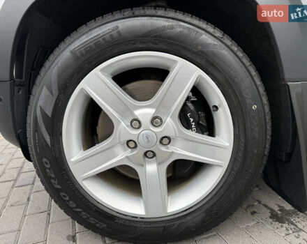 Серый Ленд Ровер Дефендер, объемом двигателя 3 л и пробегом 82 тыс. км за 92000 $, фото 14 на Automoto.ua