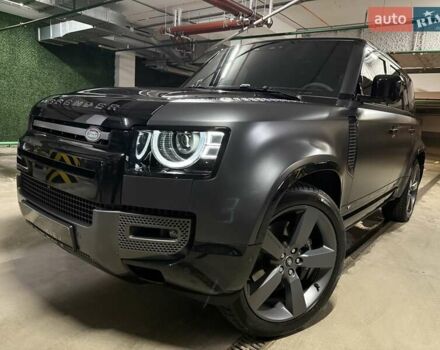 Серый Ленд Ровер Дефендер, объемом двигателя 5 л и пробегом 10 тыс. км за 147500 $, фото 1 на Automoto.ua