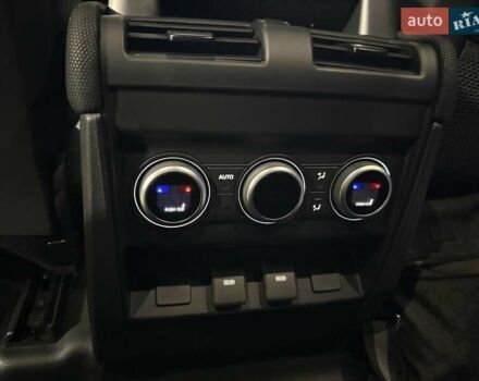 Серый Ленд Ровер Дефендер, объемом двигателя 5 л и пробегом 10 тыс. км за 147500 $, фото 79 на Automoto.ua