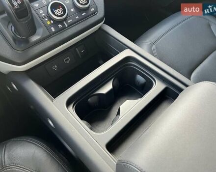 Серый Ленд Ровер Дефендер, объемом двигателя 3 л и пробегом 22 тыс. км за 77500 $, фото 19 на Automoto.ua