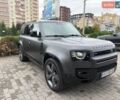 Серый Ленд Ровер Дефендер, объемом двигателя 5 л и пробегом 44 тыс. км за 146500 $, фото 6 на Automoto.ua