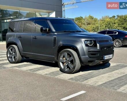 Серый Ленд Ровер Дефендер, объемом двигателя 5 л и пробегом 5 тыс. км за 265000 $, фото 2 на Automoto.ua