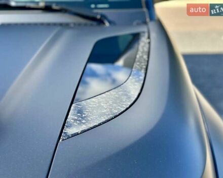 Серый Ленд Ровер Дефендер, объемом двигателя 5 л и пробегом 5 тыс. км за 265000 $, фото 5 на Automoto.ua