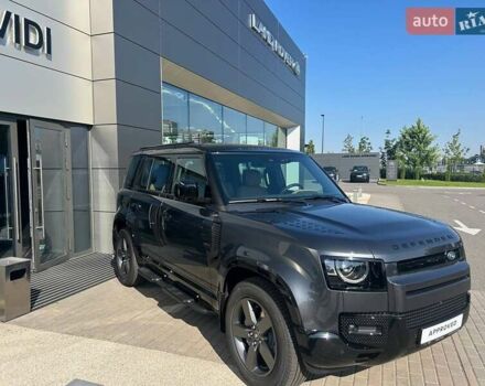 Ленд Ровер Дефендер 2025 у Києві на Automoto.ua Сірий Ленд Ровер Дефендер, об'ємом двигуна 3 л та пробігом 2 тис. км за 121594 $, фото 3 на Automoto.ua