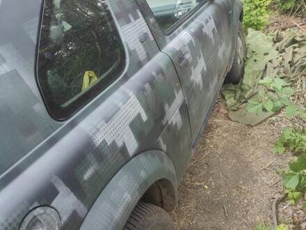 Ленд Ровер Дефендер 2000 в Запорожье на Automoto.ua Серый Ленд Ровер Дефендер, объемом двигателя 2 л и пробегом 3 тыс. км за 2500 $, фото 1 на Automoto.ua