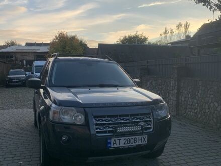 Серый Ленд Ровер Дефендер, объемом двигателя 2.2 л и пробегом 300 тыс. км за 10300 $, фото 1 на Automoto.ua