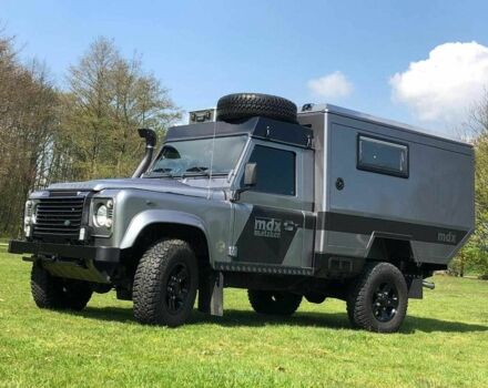 Сірий Ленд Ровер Дефендер, об'ємом двигуна 2.2 л та пробігом 80 тис. км за 110000 $, фото 1 на Automoto.ua