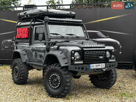 Ленд Ровер Дефендер 2015 у Стрые на Automoto.ua Сірий Ленд Ровер Дефендер, об'ємом двигуна 2.2 л та пробігом 26 тис. км за 108000 $, фото 1 на Automoto.ua