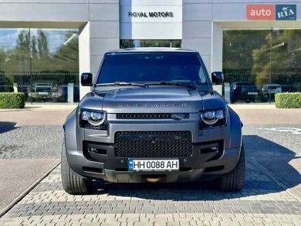 Серый Ленд Ровер Дефендер, объемом двигателя 5 л и пробегом 5 тыс. км за 265000 $, фото 1 на Automoto.ua