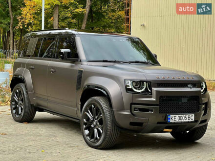 Ленд Ровер Дефендер 2025 в Днепре (Днепропетровске) на Automoto.ua Серый Ленд Ровер Дефендер, объемом двигателя 5 л и пробегом 11 тыс. км за 238500 $, фото 1 на Automoto.ua
