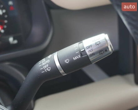 Синий Ленд Ровер Дефендер, объемом двигателя 3 л и пробегом 27 тыс. км за 74900 $, фото 42 на Automoto.ua