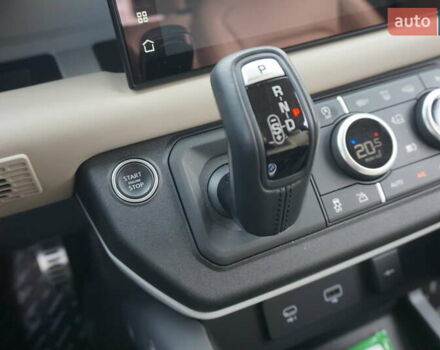 Синий Ленд Ровер Дефендер, объемом двигателя 3 л и пробегом 27 тыс. км за 74900 $, фото 53 на Automoto.ua