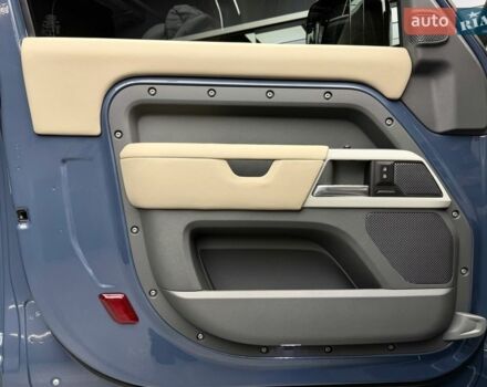 Синий Ленд Ровер Дефендер, объемом двигателя 3 л и пробегом 28 тыс. км за 68500 $, фото 23 на Automoto.ua