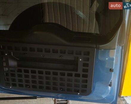 Синій Ленд Ровер Дефендер, об'ємом двигуна 3 л та пробігом 32 тис. км за 79000 $, фото 5 на Automoto.ua