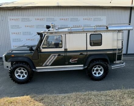 Зеленый Ленд Ровер Дефендер, объемом двигателя 2.5 л и пробегом 121 тыс. км за 18950 $, фото 2 на Automoto.ua