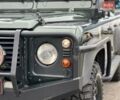 Зелений Ленд Ровер Дефендер, об'ємом двигуна 2.4 л та пробігом 307 тис. км за 24999 $, фото 5 на Automoto.ua