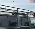 Зелений Ленд Ровер Дефендер, об'ємом двигуна 2.4 л та пробігом 307 тис. км за 24999 $, фото 3 на Automoto.ua