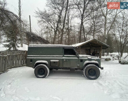 Зелений Ленд Ровер Дефендер, об'ємом двигуна 2.4 л та пробігом 150 тис. км за 25000 $, фото 12 на Automoto.ua