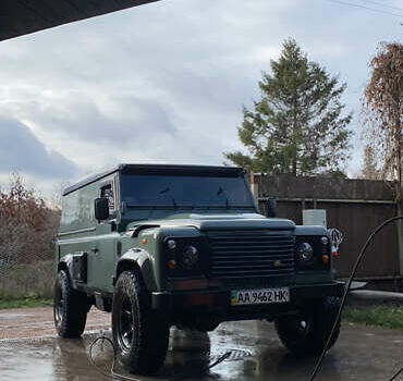 Зелений Ленд Ровер Дефендер, об'ємом двигуна 2.4 л та пробігом 150 тис. км за 25000 $, фото 11 на Automoto.ua