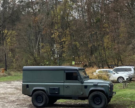 Зелений Ленд Ровер Дефендер, об'ємом двигуна 2.4 л та пробігом 150 тис. км за 25000 $, фото 3 на Automoto.ua
