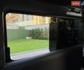 Зелений Ленд Ровер Дефендер, об'ємом двигуна 2.2 л та пробігом 46 тис. км за 60000 $, фото 71 на Automoto.ua